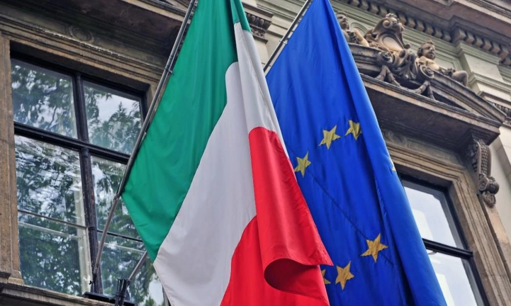 Διοικητής Τράπεζας Ιταλίας: «Συναγερμός» και για την Ευρώπη η τραπεζική κρίση των τελευταίων ημερών